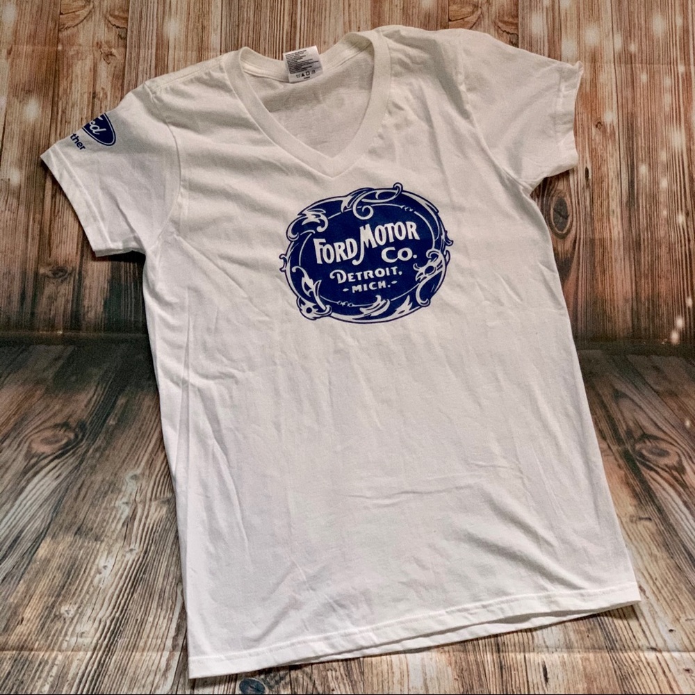 Ford Motor Co. Detroit Old School Font Vneck Tee (B2)